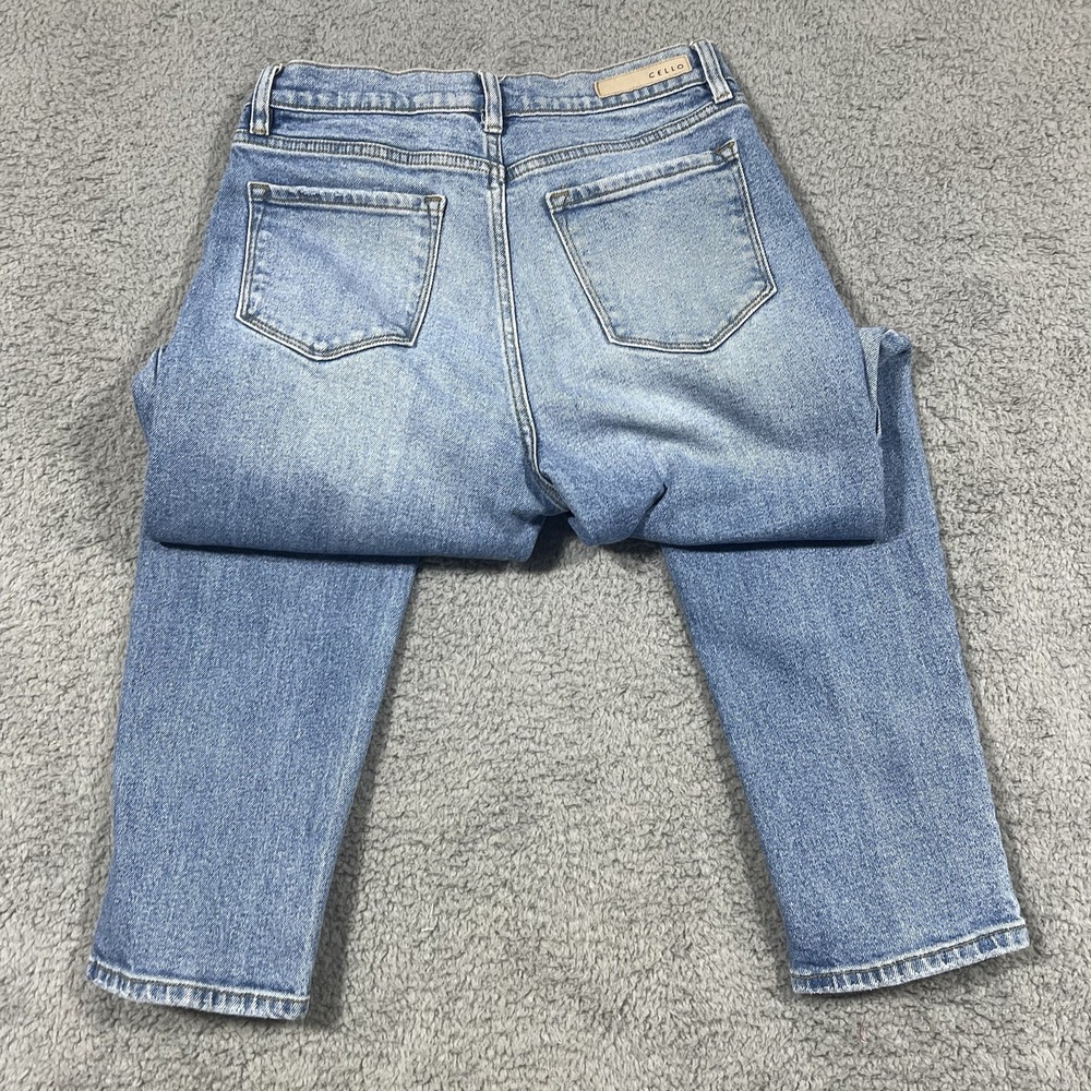 Cello Jeans Size 9 High Rise Straight Leg Light Wash Denim  Waist Seam Detail - Picture 9 of 9